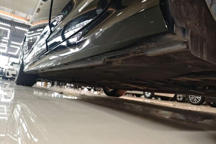Used Audi A6L 2021 40 TFSI Luxury Dynamic Edition Left Side Sill