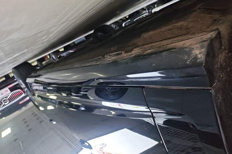 Used Audi A6L 2021 40 TFSI Luxury Dynamic Edition Left Side Sill