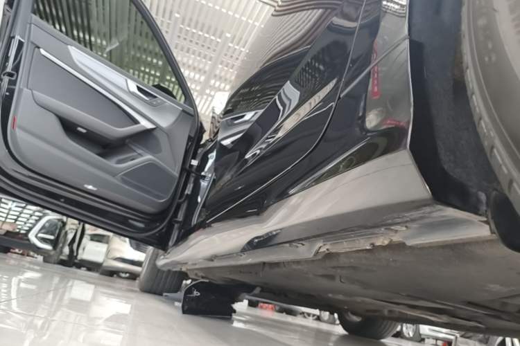 Used Audi A6L 2021 40 TFSI Luxury Dynamic Edition Left Side Sill