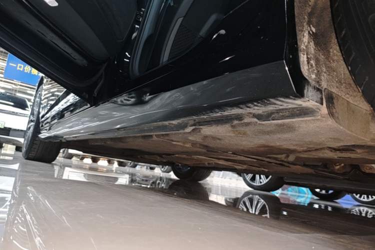 Used Audi A6L 2021 40 TFSI Luxury Dynamic Edition Left Side Sill