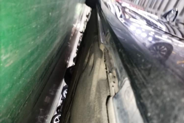 Used Audi A6L 2021 40 TFSI Luxury Dynamic Edition Left Side Sill