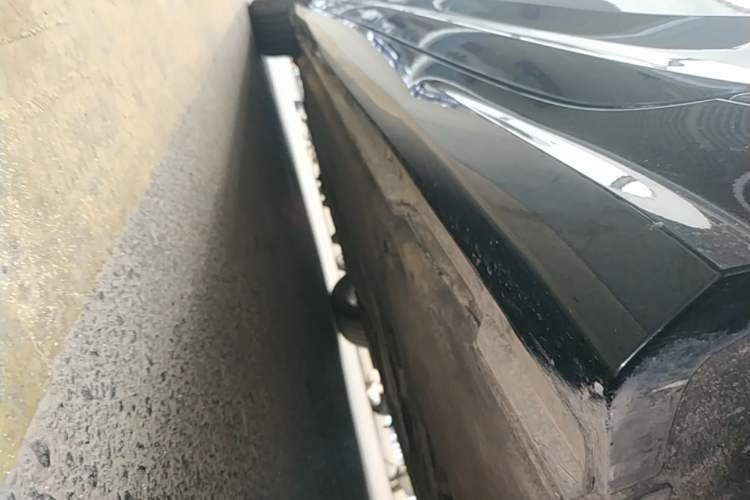 Used Audi A6L 2021 40 TFSI Luxury Dynamic Edition Left Side Sill