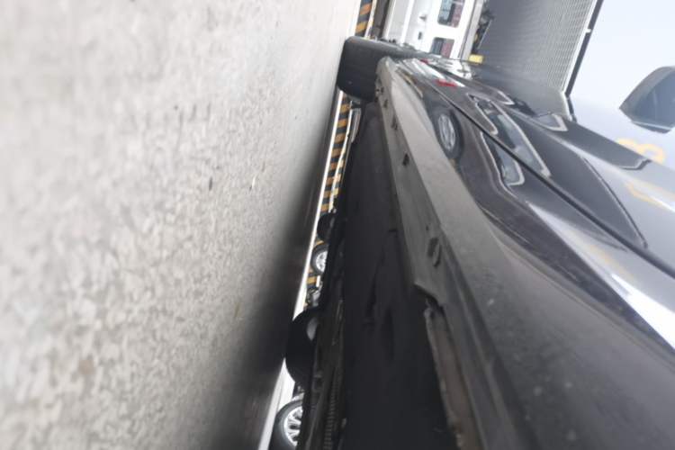 Used Audi A6L 2021 40 TFSI Luxury Dynamic Edition Left Side Sill
