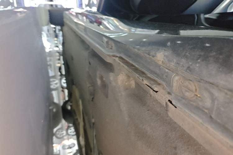 Used Audi A6L 2021 40 TFSI Luxury Prestige Edition Left Side Sill