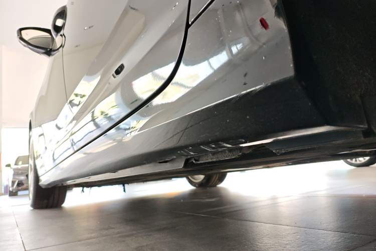 Used Audi A6L 2021 45 TFSI Prestige Dynamic Edition Left Side Sill