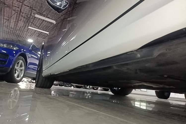 Used Audi A6L 2021 40 TFSI Luxury Dynamic Edition Left Side Sill