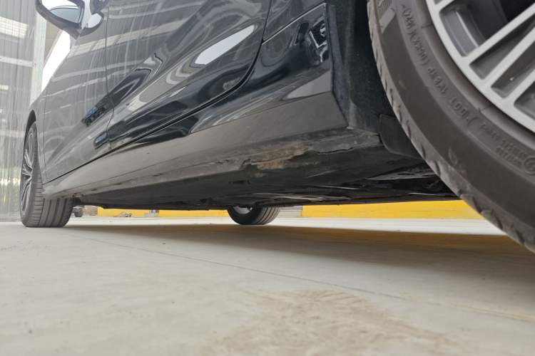 Used Audi A6L 2021 40 TFSI Luxury Dynamic Edition Left Side Sill