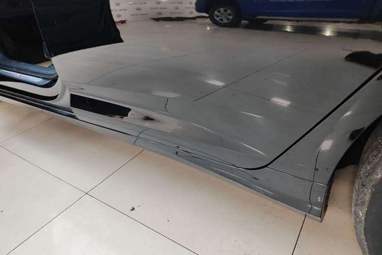 Used Audi A6L 2021 40 TFSI Luxury Dynamic Edition Left Side Sill