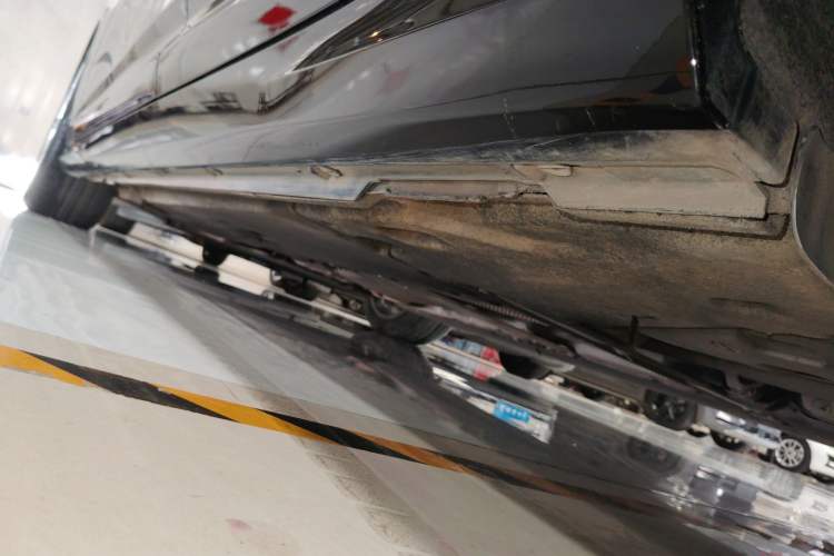 Used Audi A6L 2021 45 TFSI Prestige Dynamic Edition Left Side Sill