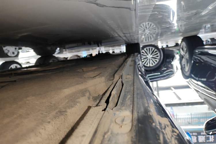 Used Audi A6L 2021 40 TFSI Luxury Dynamic Edition Left Side Sill