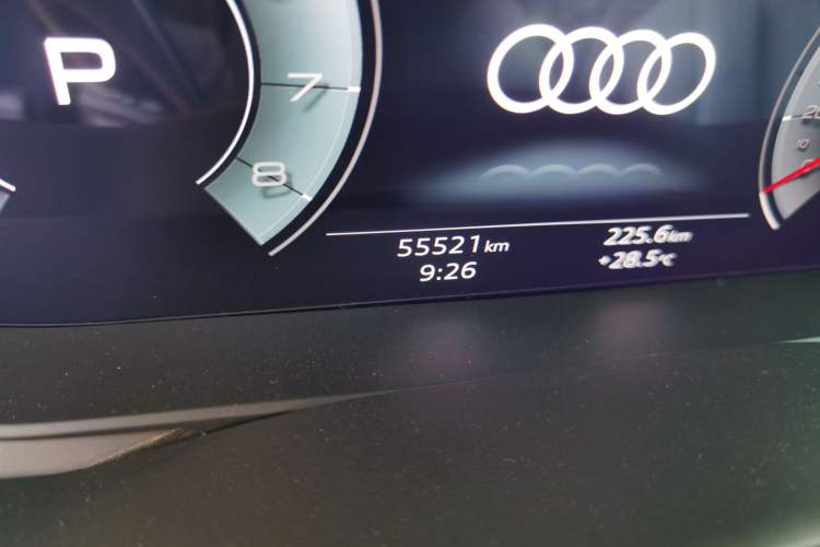Used Audi A6L 2021 45 TFSI Prestige Dynamic Edition Odometer Close Up