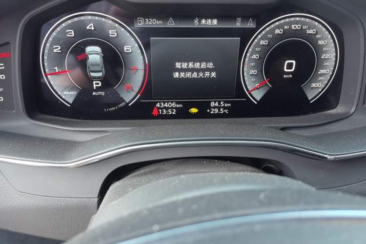 Used Audi A6L 2021 40 TFSI Luxury Dynamic Edition Odometer Close Up