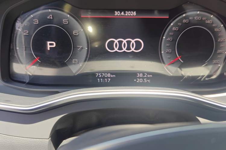Used Audi A6L 2021 40 TFSI Luxury Prestige Edition Odometer Close Up