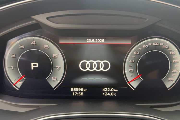 Used Audi A6L 2021 40 TFSI Luxury Dynamic Edition Odometer Close Up