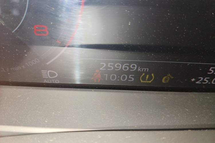 Used Audi A6L 2021 45 TFSI quattro Prestige Elegant Edition Odometer Close Up