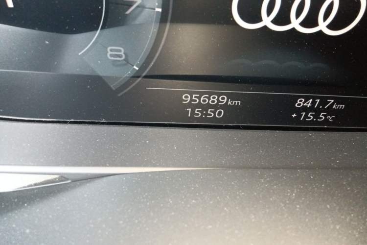 Used Audi A6L 2021 45 TFSI Prestige Dynamic Edition Odometer Close Up