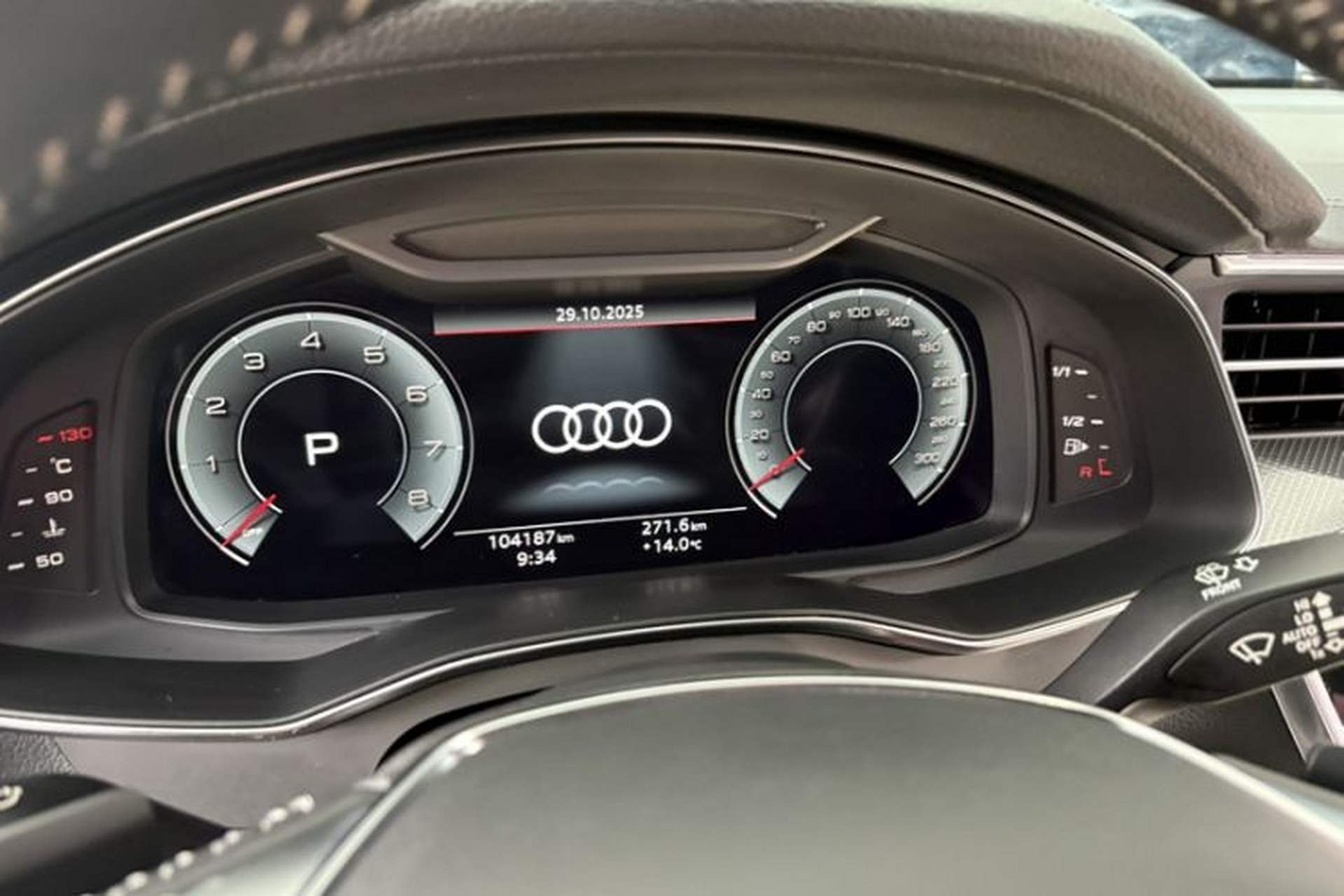 Used Audi A6L 2021 40 TFSI Luxury Dynamic Edition Odometer Close Up