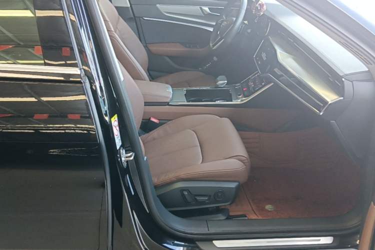 Used Audi A6L 2021 40 TFSI Luxury Prestige Edition Right Front Seat