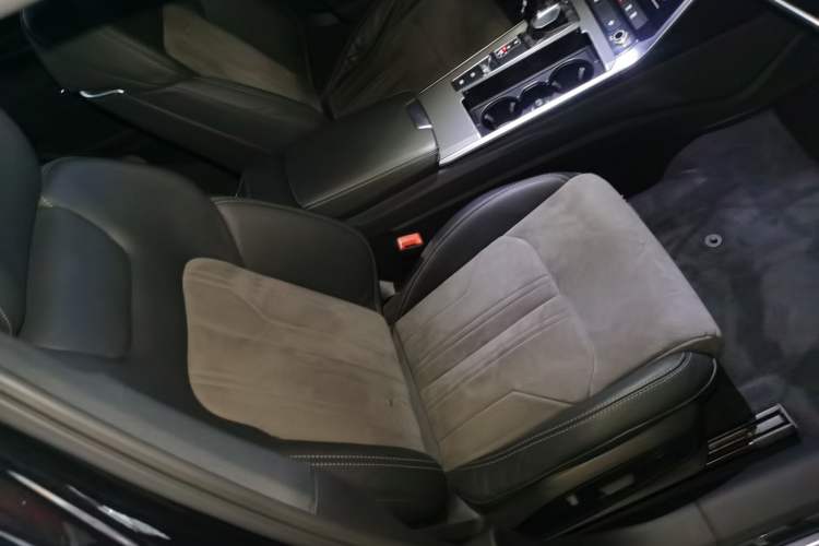 Used Audi A6L 2021 40 TFSI Luxury Dynamic Edition Right Front Seat
