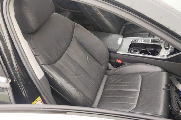 Used Audi A6L 2021 40 TFSI Luxury Prestige Edition Right Front Seat