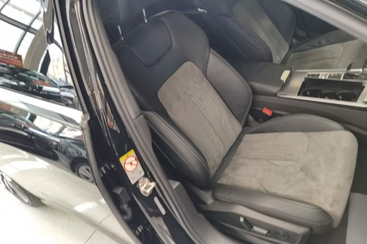 Used Audi A6L 2021 40 TFSI Luxury Dynamic Edition Right Front Seat