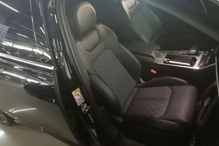 Used Audi A6L 2021 45 TFSI Prestige Dynamic Edition Right Front Seat