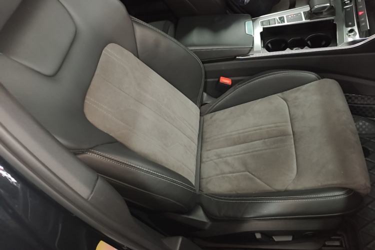 Used Audi A6L 2021 40 TFSI Luxury Dynamic Edition Right Front Seat