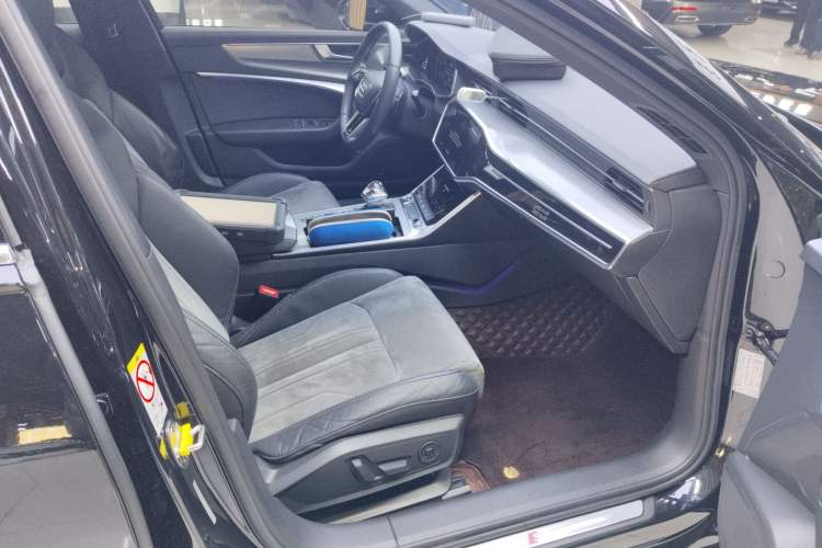 Used Audi A6L 2021 40 TFSI Luxury Dynamic Edition Right Front Seat