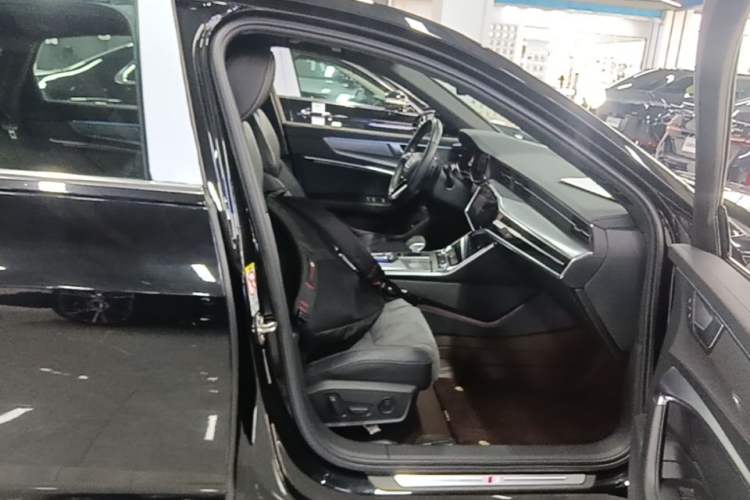 Used Audi A6L 2021 40 TFSI Luxury Dynamic Edition Right Front Seat