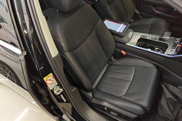 Used Audi A6L 2021 40 TFSI Luxury Prestige Edition Right Front Seat