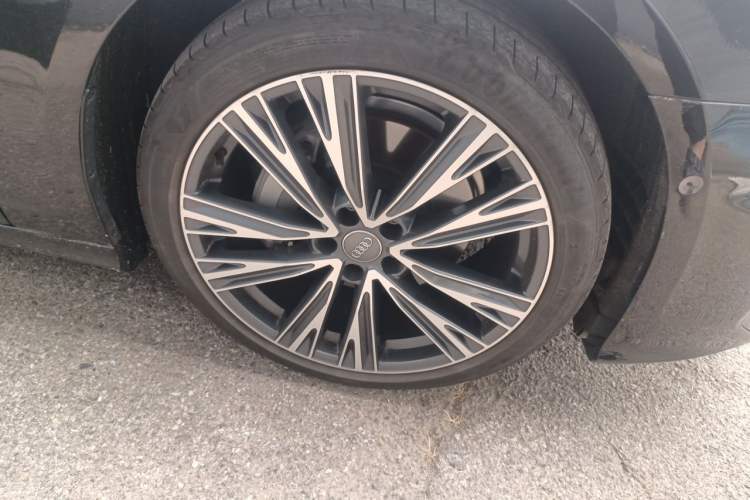 Used Audi A6L 2021 45 TFSI quattro Prestige Dynamic Edition Right Front Wheel Hub