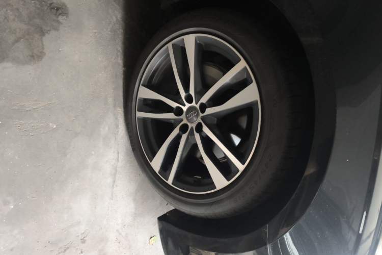 Used Audi A6L 2021 40 TFSI Luxury Dynamic Edition Right Front Wheel Hub