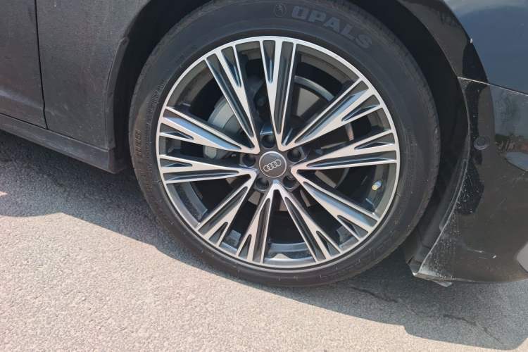 Used Audi A6L 2021 45 TFSI Prestige Dynamic Edition Right Front Wheel Hub