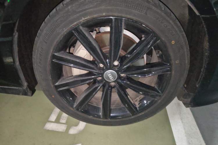 Used Audi A6L 2021 45 TFSI Prestige Dynamic Edition Right Front Wheel Hub