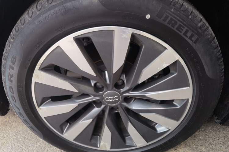 Used Audi A6L 2021 45 TFSI Prestige Elegant Edition Right Front Wheel Hub