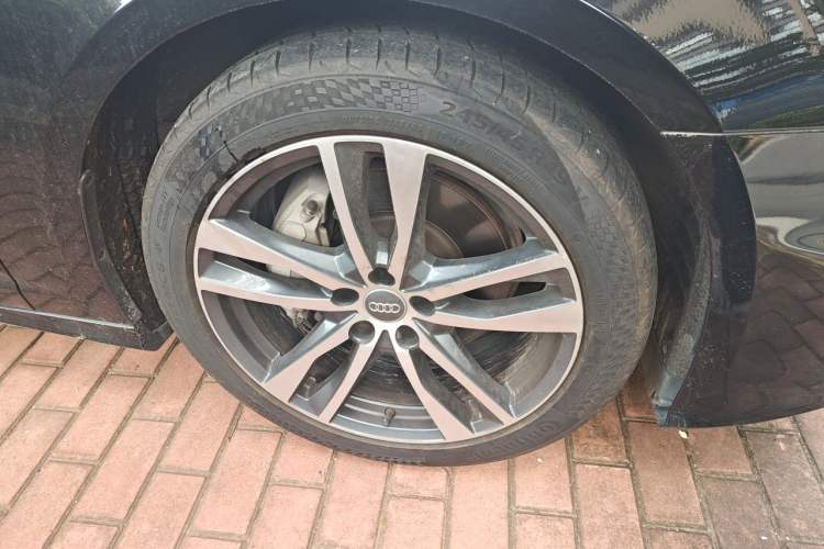 Used Audi A6L 2021 40 TFSI Luxury Dynamic Edition Right Front Wheel Hub