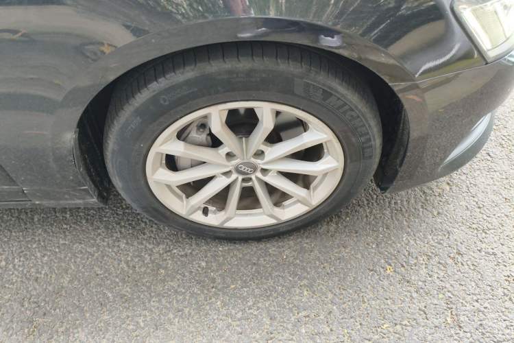 Used Audi A6L 2021 40 TFSI Luxury Prestige Edition Right Front Wheel Hub