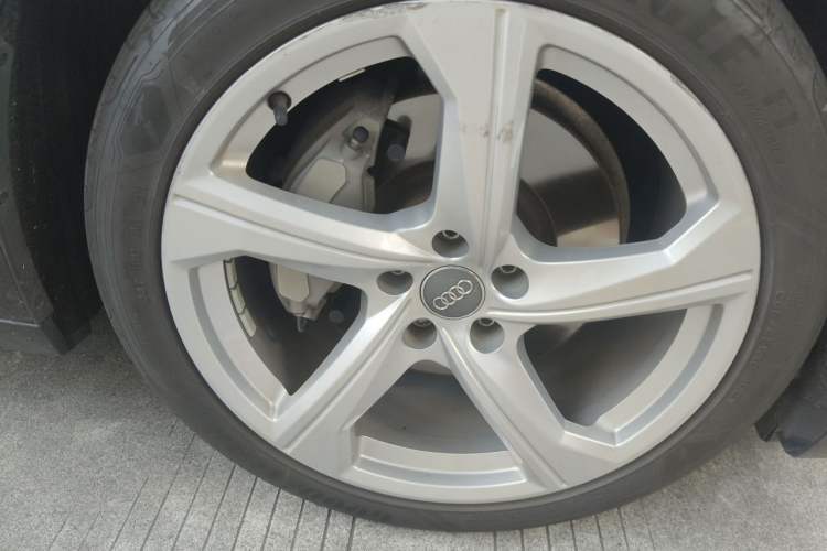 Used Audi A6L 2021 45 TFSI quattro Prestige Elegant Edition Right Front Wheel Hub