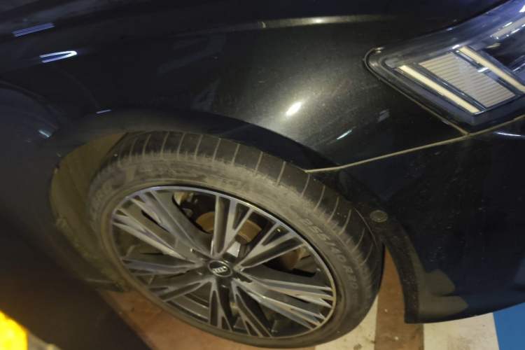 Used Audi A6L 2021 45 TFSI quattro Prestige Dynamic Edition Right Front Wheel Hub