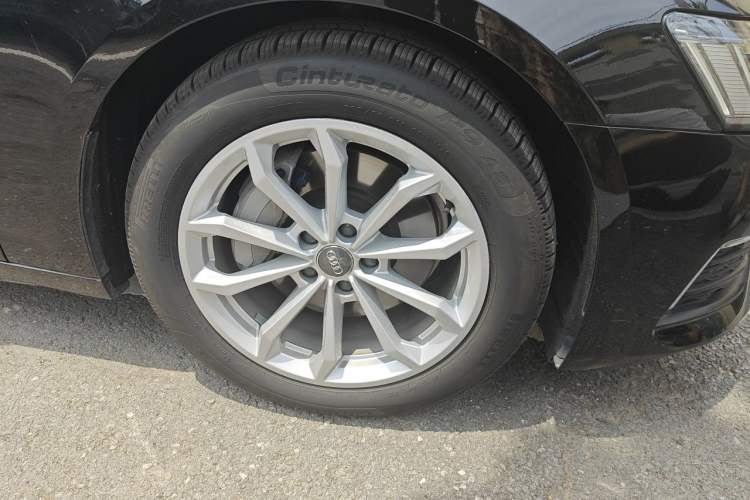 Used Audi A6L 2021 40 TFSI Luxury Prestige Edition Right Front Wheel Hub