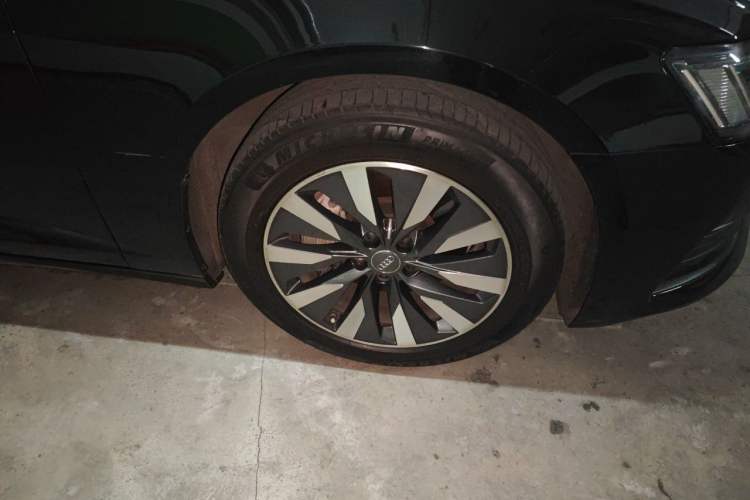 Used Audi A6L 2021 45 TFSI Prestige Elegant Edition Right Front Wheel Hub