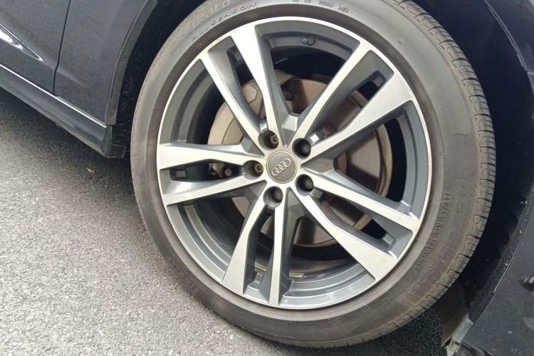 Used Audi A6L 2021 40 TFSI Luxury Dynamic Edition Right Front Wheel Hub