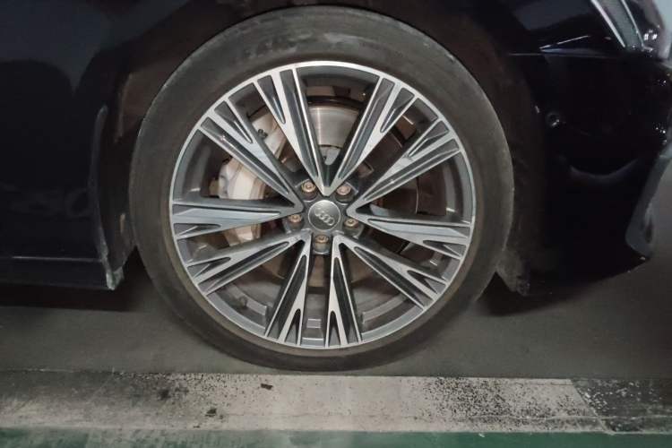 Used Audi A6L 2021 55 TFSI quattro Prestige Dynamic Edition Right Front Wheel Hub