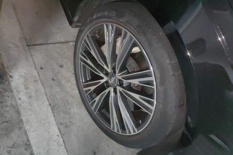 Used Audi A6L 2021 55 TFSI quattro Prestige Dynamic Edition Right Front Wheel Hub