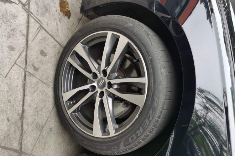 Used Audi A6L 2021 40 TFSI Luxury Dynamic Edition Right Front Wheel Hub