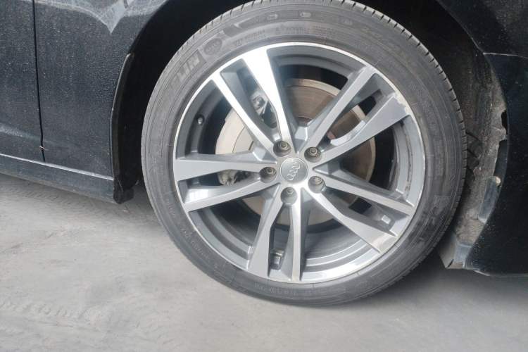 Used Audi A6L 2021 40 TFSI Luxury Dynamic Edition Right Front Wheel Hub