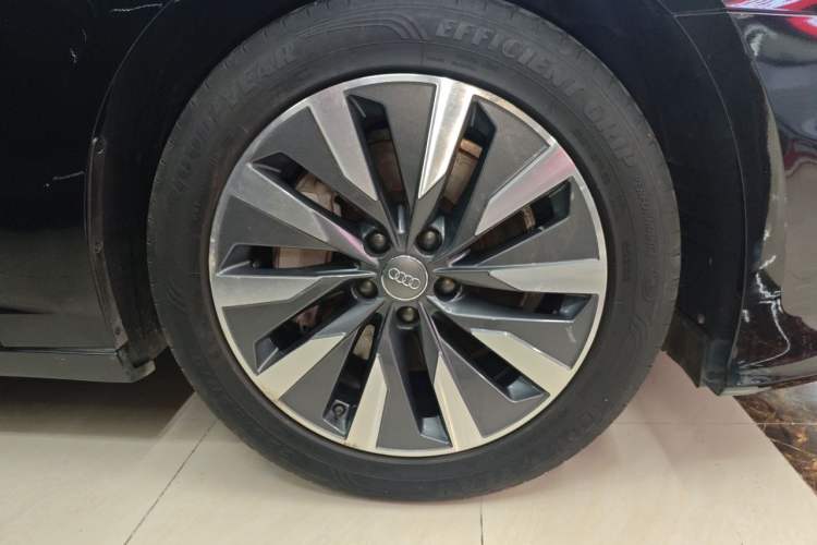 Used Audi A6L 2021 45 TFSI Prestige Elegant Edition Right Front Wheel Hub