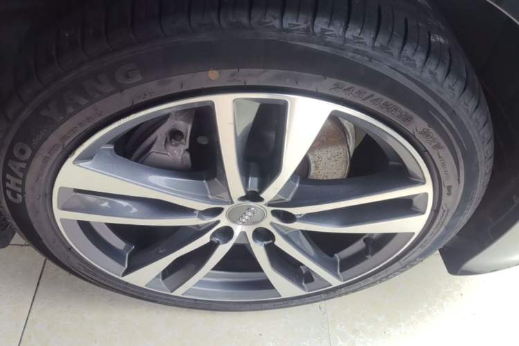 Used Audi A6L 2021 40 TFSI Luxury Dynamic Edition Right Front Wheel Hub