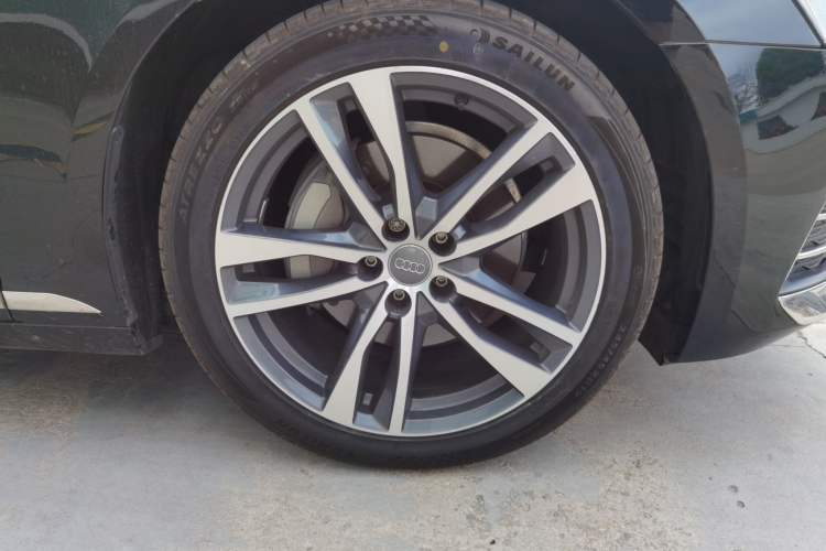 Used Audi A6L 2021 45 TFSI Prestige Dynamic Edition Right Front Wheel Hub