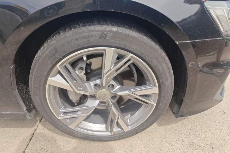 Used Audi A6L 2021 45 TFSI Prestige Dynamic Edition Right Front Wheel Hub